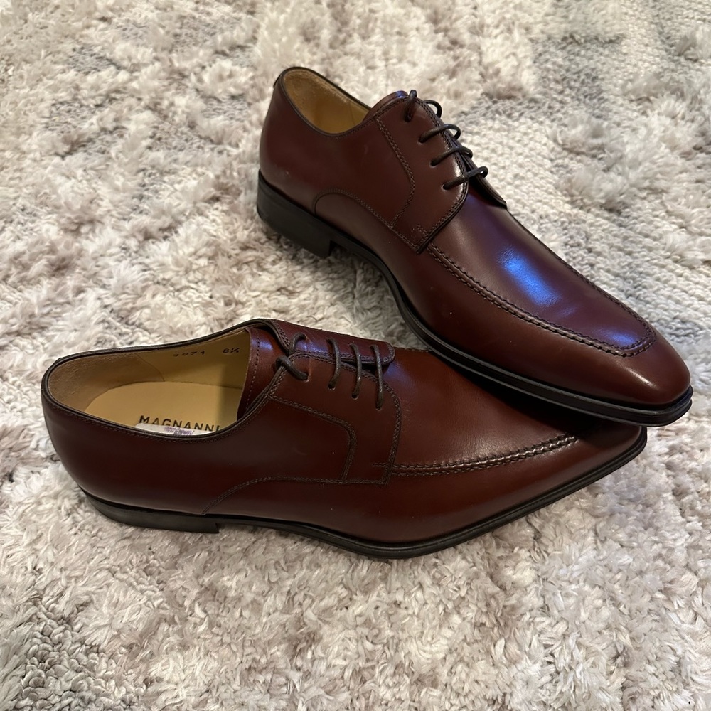 Magnanni brown derby dress shoe